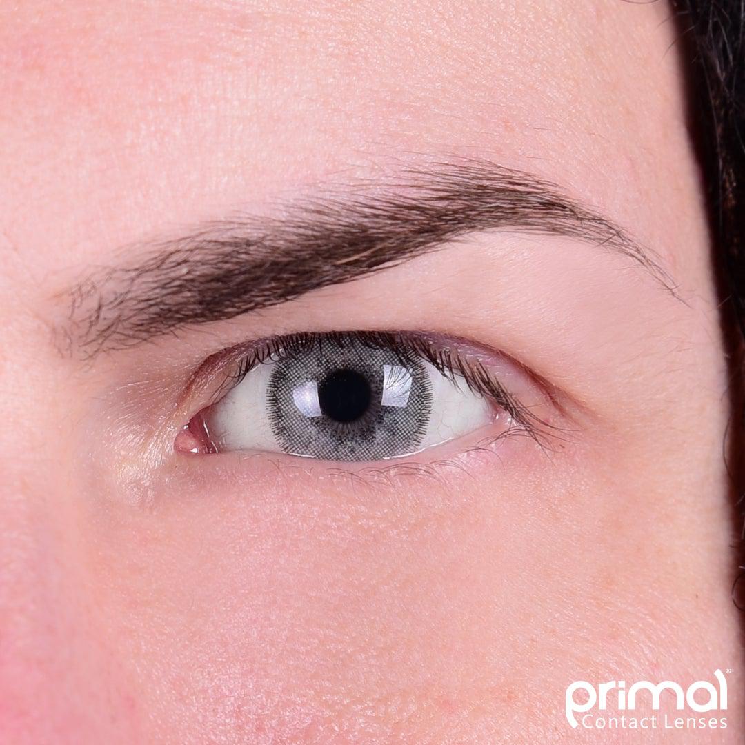 White colored contact lenses, coloured contact lenses, color contacts, circle lens.
